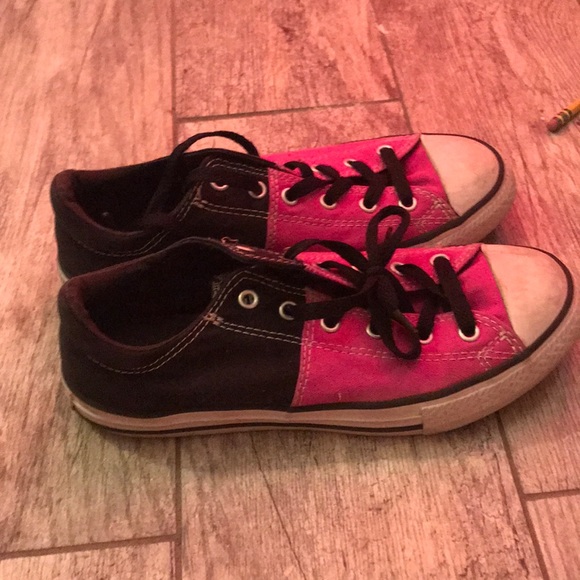 Converse - Picture 1 of 4